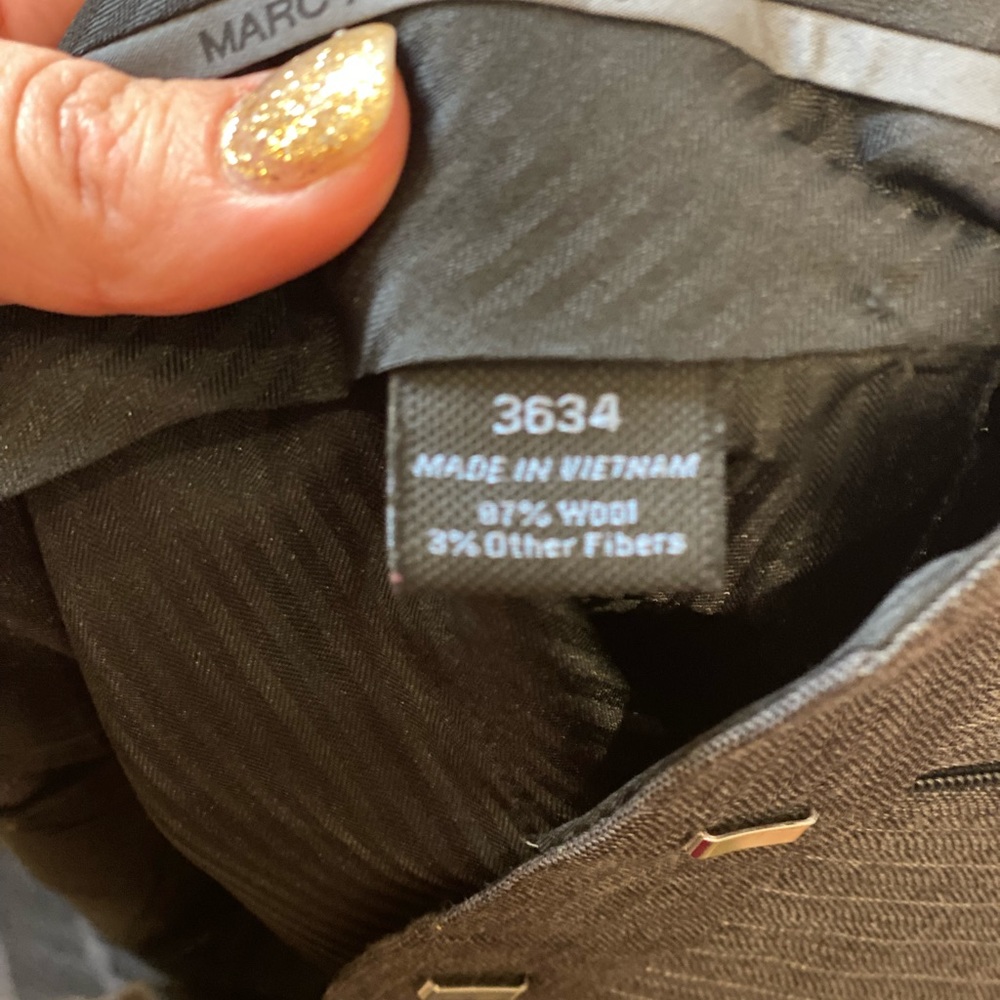 Marc Anthony men’s suit - only worn once! - Picture 5 of 6